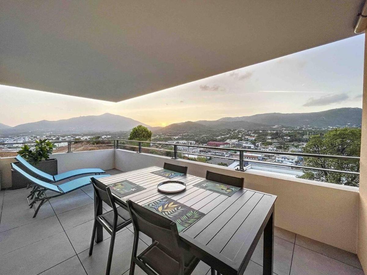 Appartement Central Avec Tres Jolie Vue Ajaccio  Exteriör bild