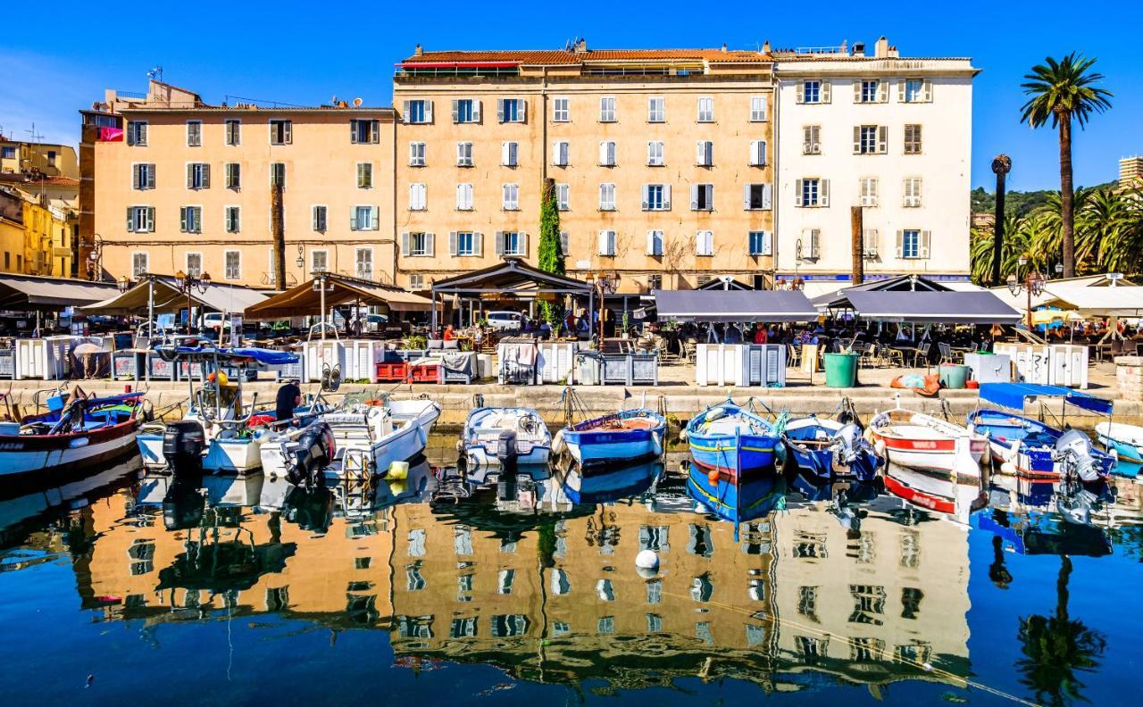 Appartement Central Avec Tres Jolie Vue Ajaccio  Exteriör bild